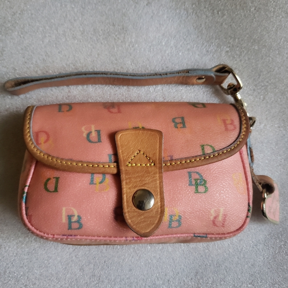 Vintage Y2K Dooney & Bourke Pink  Monogram Rainbow Logo Wristlet w Heart Charm